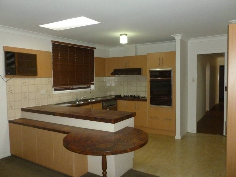 9 Dubbo Street, Quakers Hill NSW 2763