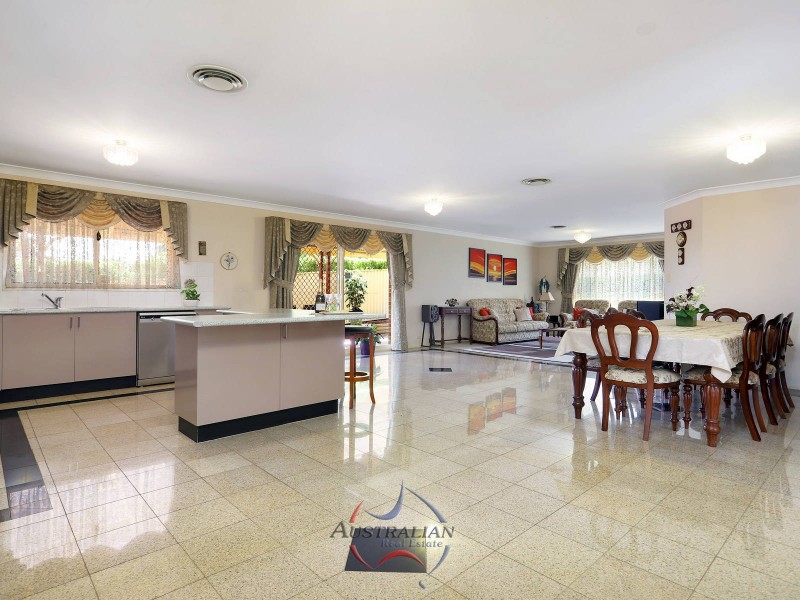 11 Brendan Place, Quakers Hill NSW 2763