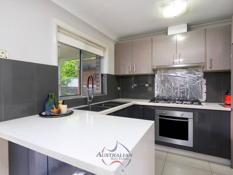 4/112 Tallagandra Drive, Quakers Hill NSW 2763
