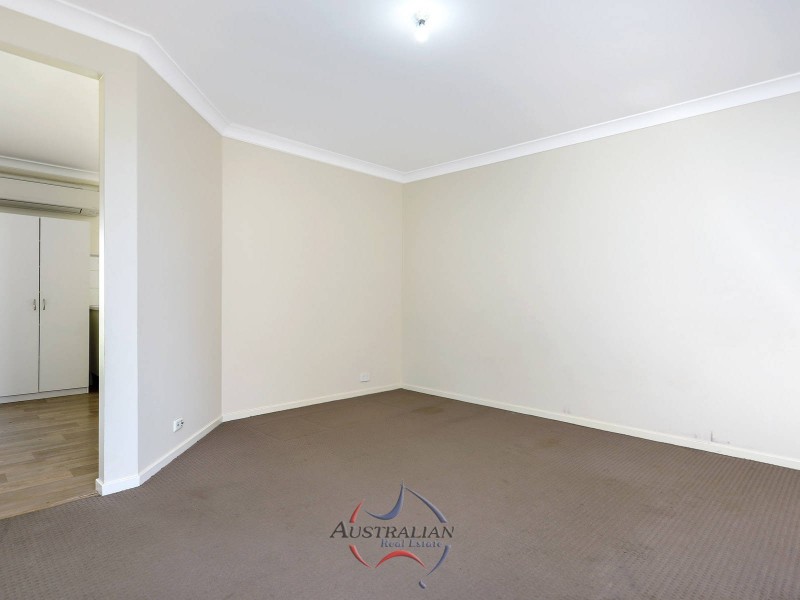 2 Toomey Crescent, Quakers Hill NSW 2763