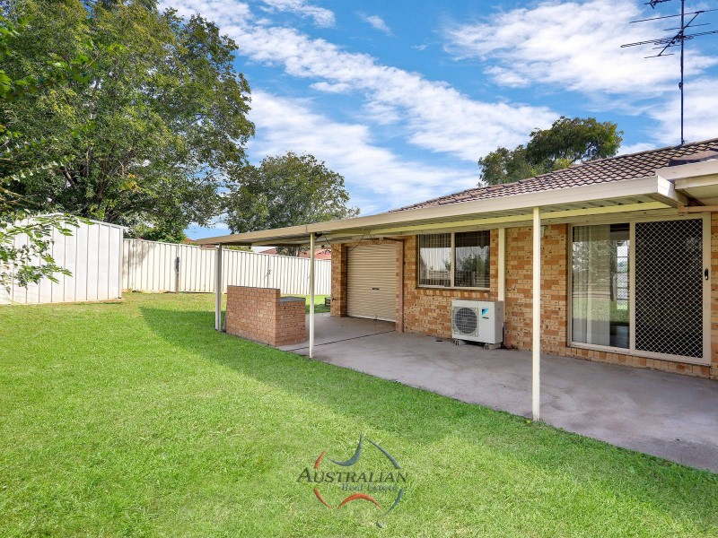 2 Toomey Crescent, Quakers Hill NSW 2763
