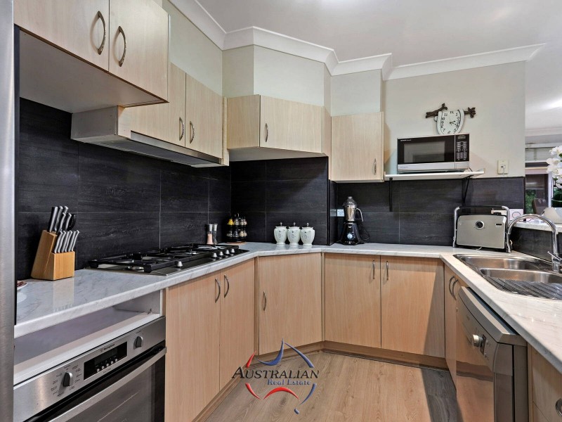 4 Fletcher Street, Stanhope Gardens NSW 2768