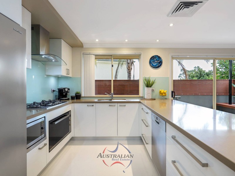 31 Pagoda Crescent, Quakers Hill NSW 2763