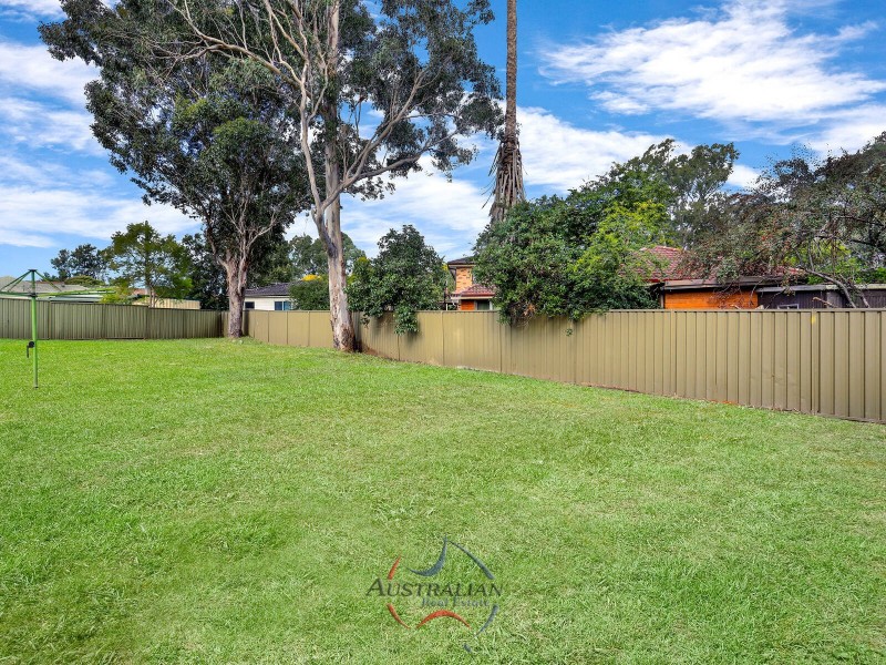 10 Pearce Road, Quakers Hill NSW 2763