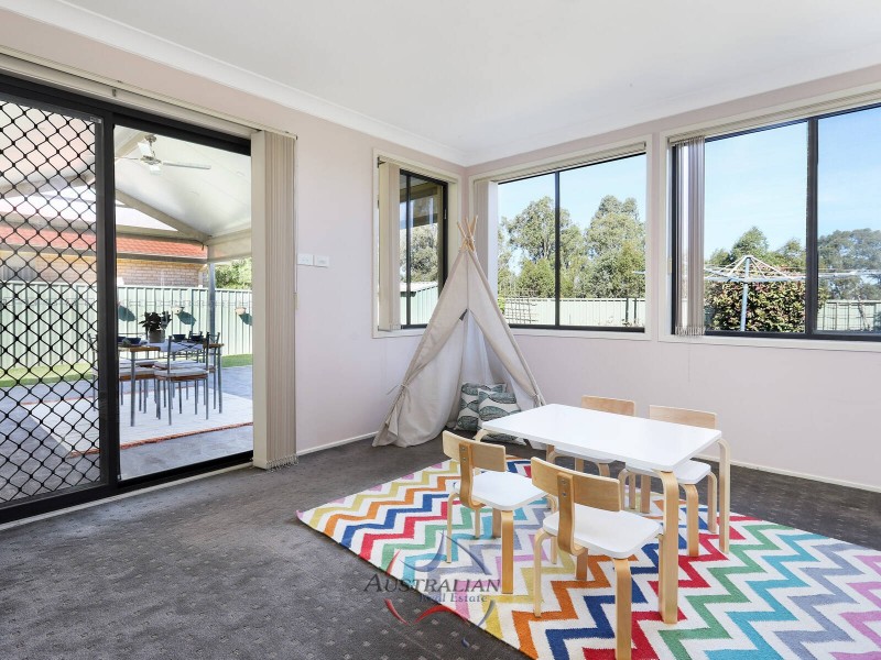 67 Aylward Avenue, Quakers Hill NSW 2763