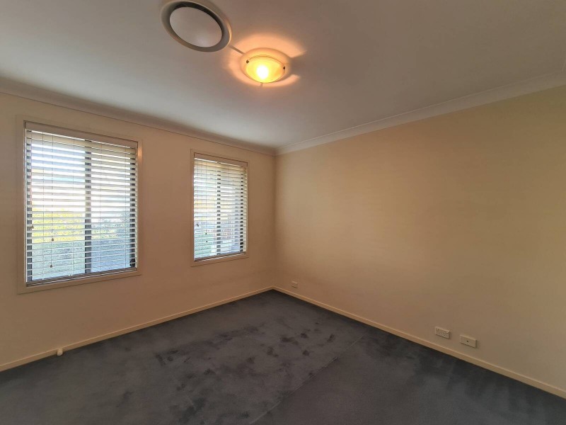 15 Tree Top Circuit, Quakers Hill NSW 2763
