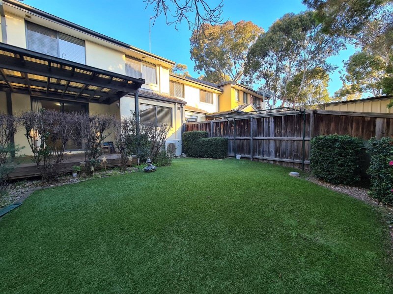 15 Tree Top Circuit, Quakers Hill NSW 2763