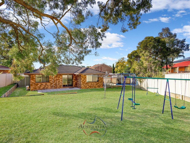 6 Melinz Place, Quakers Hill NSW 2763
