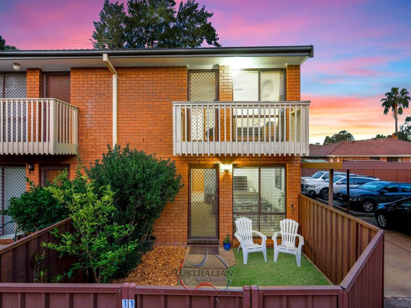 11/4 Highfield Road, Quakers Hill NSW 2763