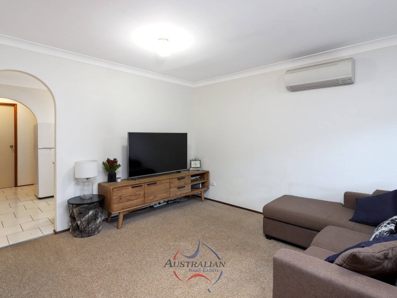 11/4 Highfield Road, Quakers Hill NSW 2763