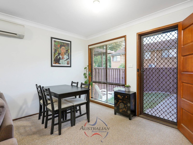 11/4 Highfield Road, Quakers Hill NSW 2763