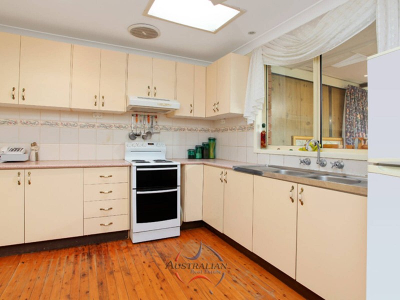 119 Railway Road, Quakers Hill NSW 2763