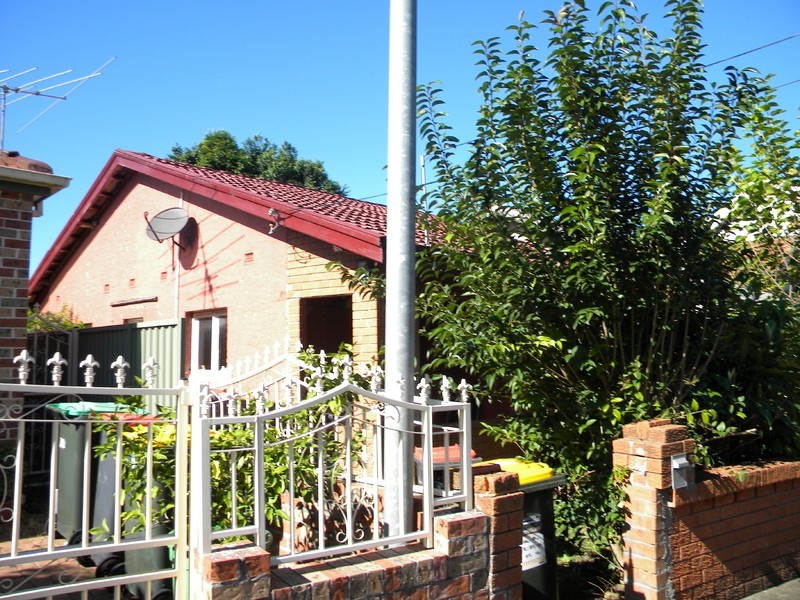 12 Central Avenue, Marrickville NSW 2204