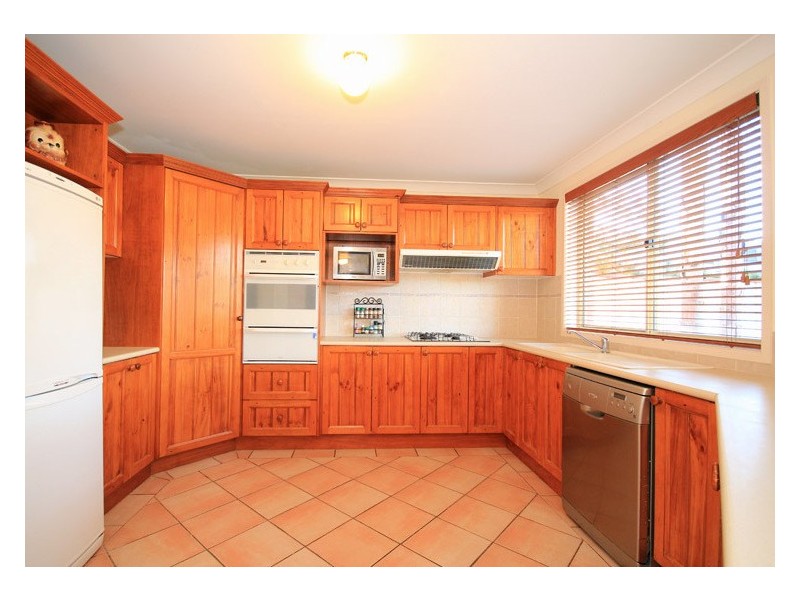 15  Belledale Close, St Clair NSW 2759