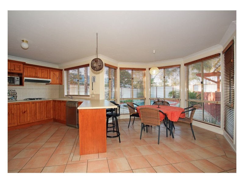 15  Belledale Close, St Clair NSW 2759