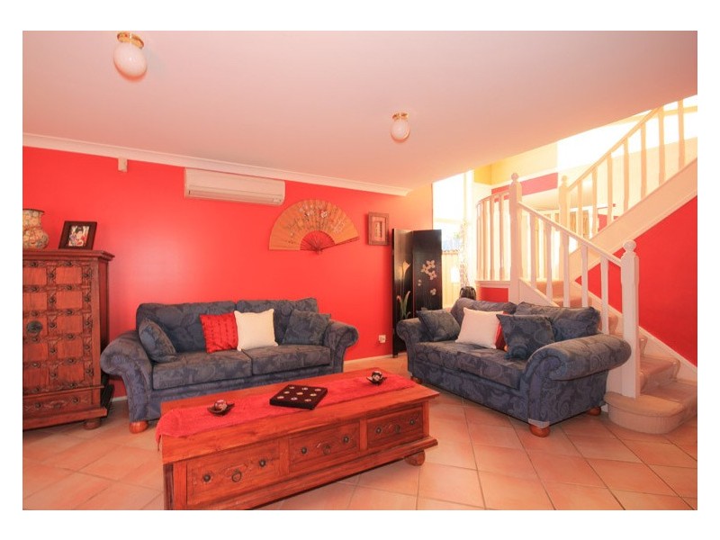 15  Belledale Close, St Clair NSW 2759