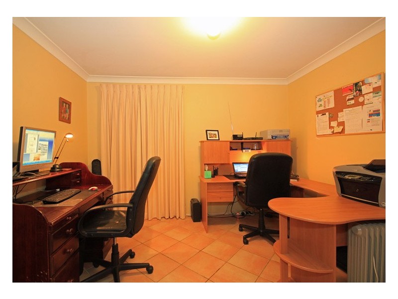 15  Belledale Close, St Clair NSW 2759