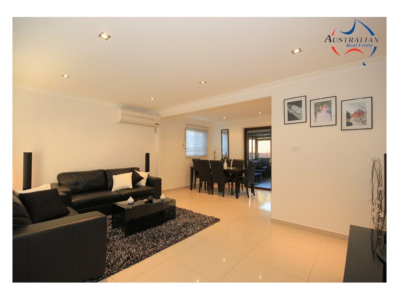 5 Othello Place, St Clair NSW 2759