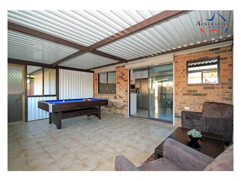 5 Othello Place, St Clair NSW 2759