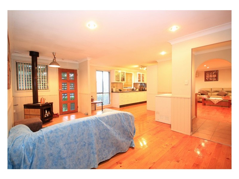 32 Menzies Cct,, St Clair NSW 2759