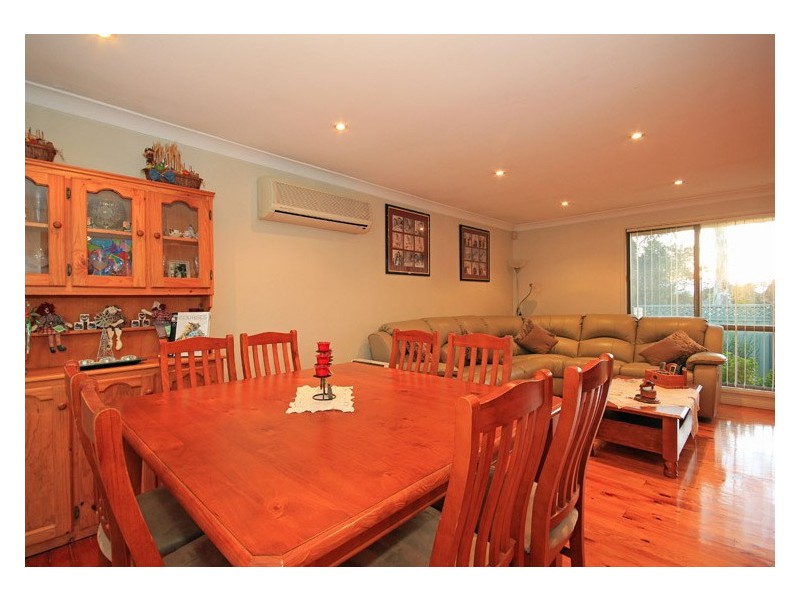 32 Menzies Cct,, St Clair NSW 2759