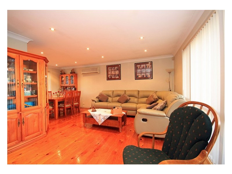 32 Menzies Cct,, St Clair NSW 2759