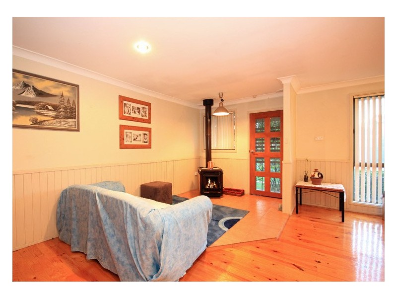 32 Menzies Cct,, St Clair NSW 2759