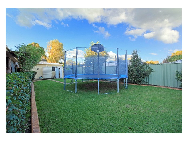 32 Menzies Cct,, St Clair NSW 2759