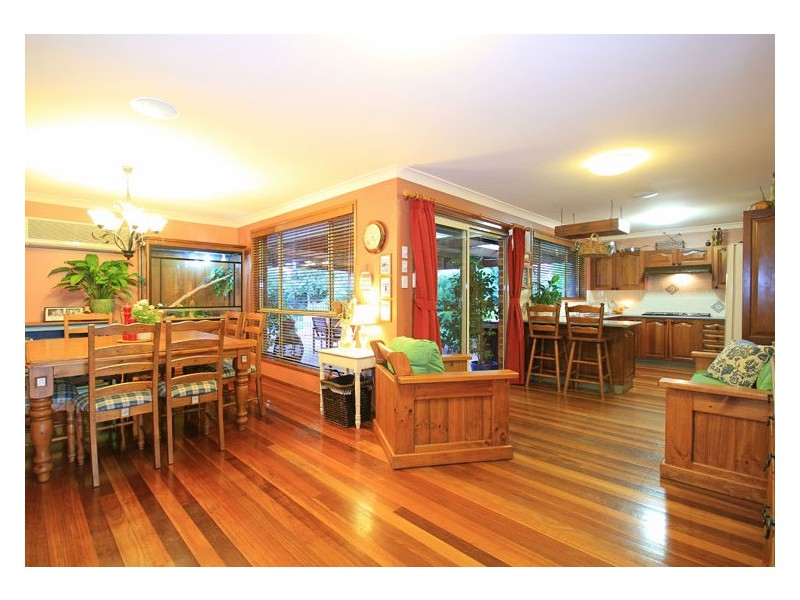 16 Vivaldi Crescent, Claremont Meadows NSW 2747