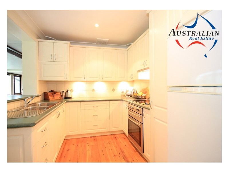 16 Dollin Street, Colyton NSW 2760