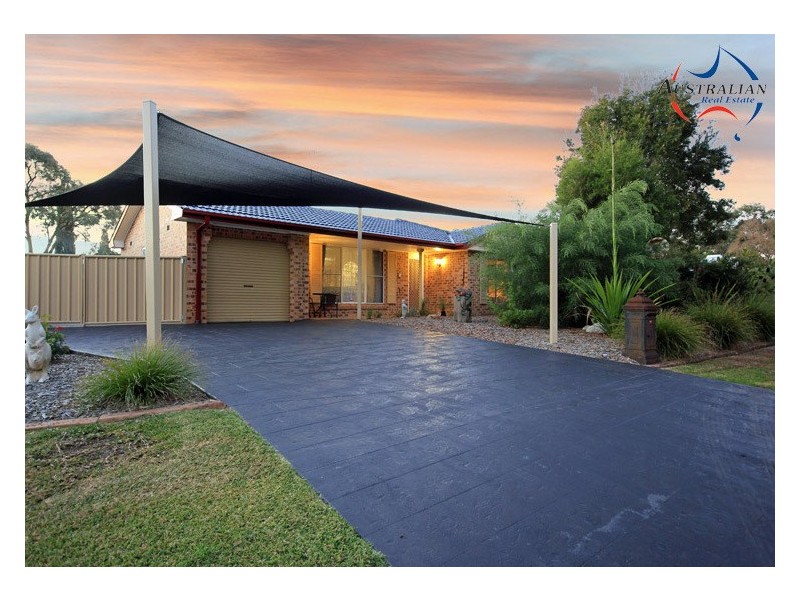 6 Sunndal Close, St Clair NSW 2759