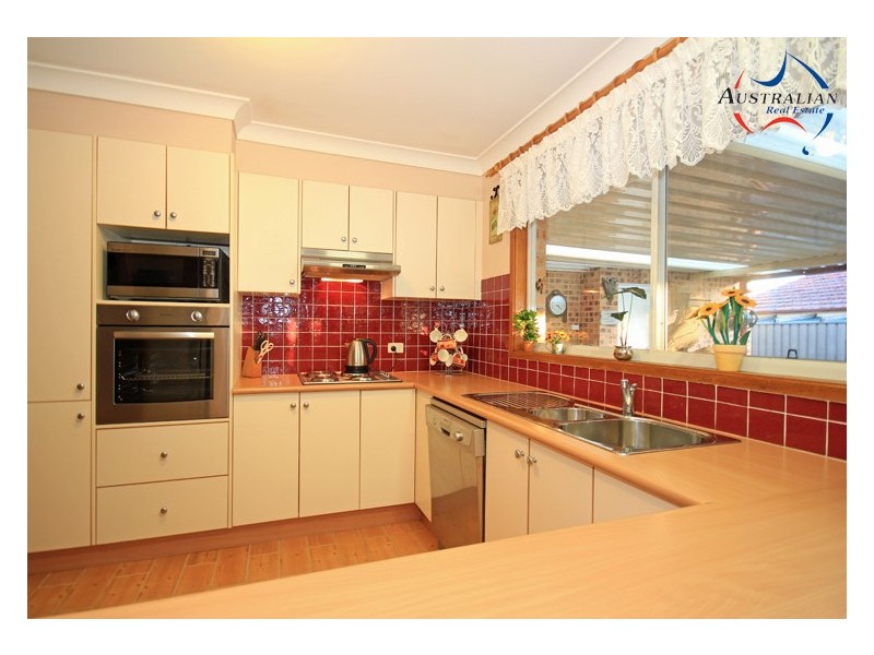 6 Sunndal Close, St Clair NSW 2759