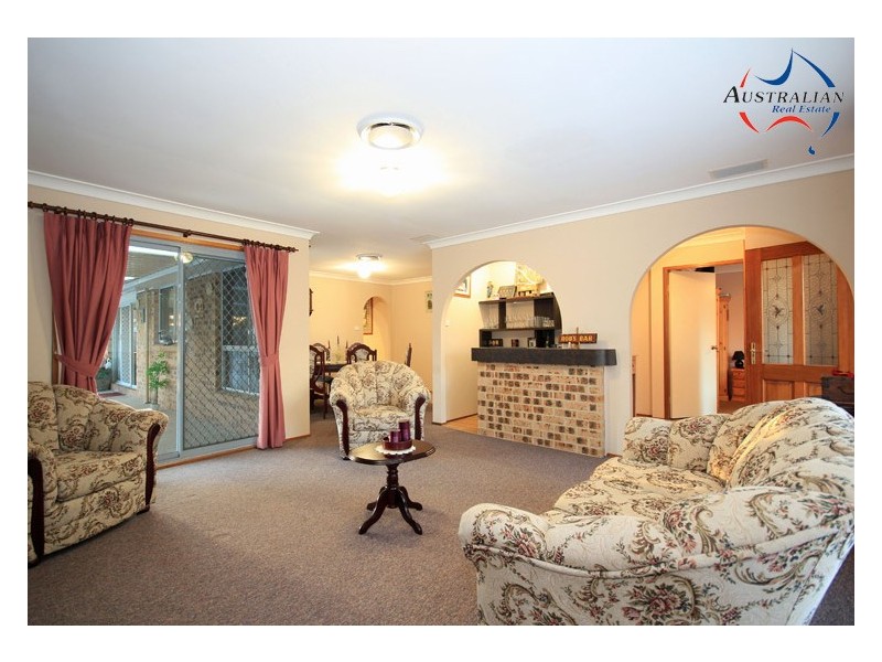 6 Sunndal Close, St Clair NSW 2759