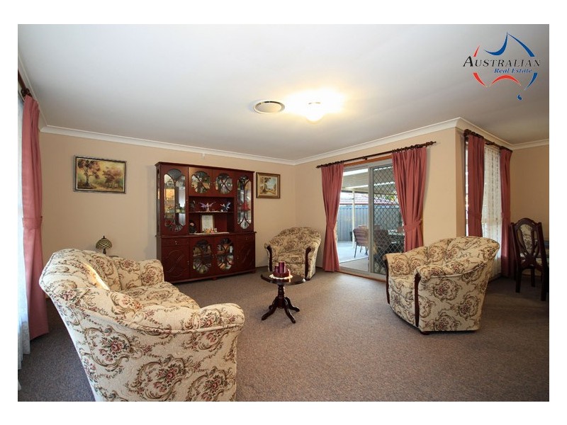 6 Sunndal Close, St Clair NSW 2759