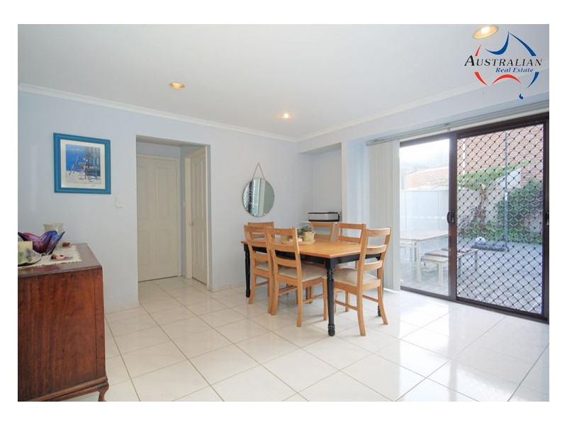 1/37 Flintlock Drive, St Clair NSW 2759