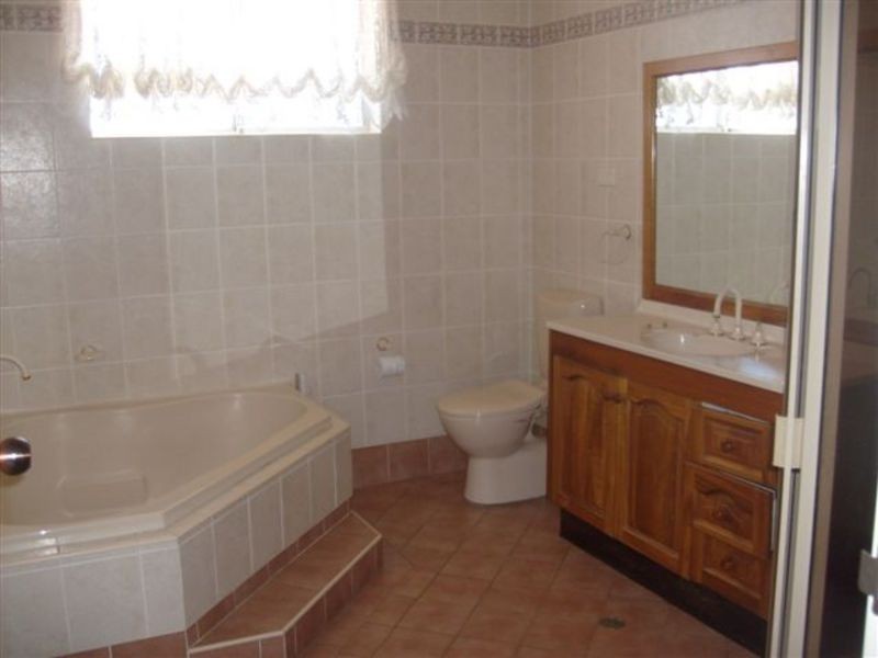 1/44 Sydney St, Oxley Park NSW 2760