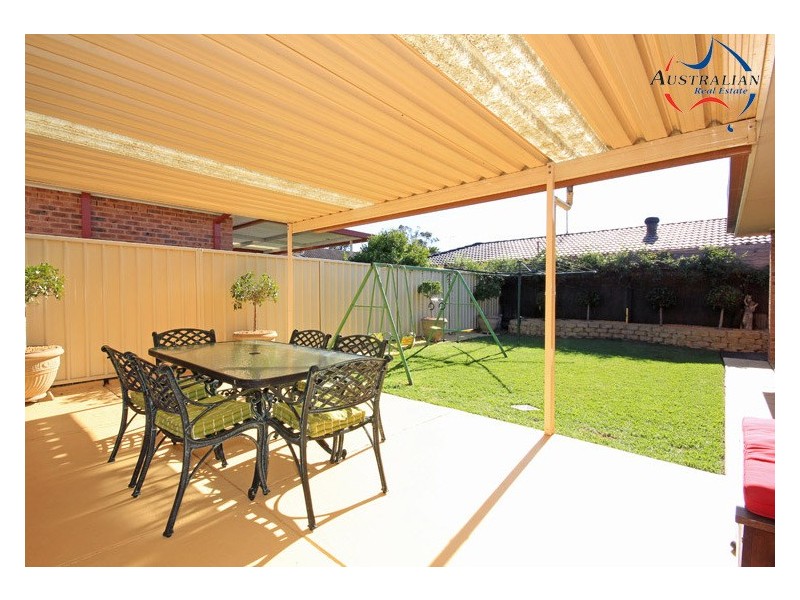 25 Martin Grove, Colyton NSW 2760