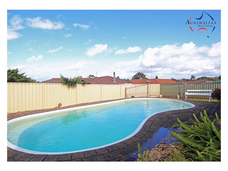 45 Pine Creek Circuit, St Clair NSW 2759
