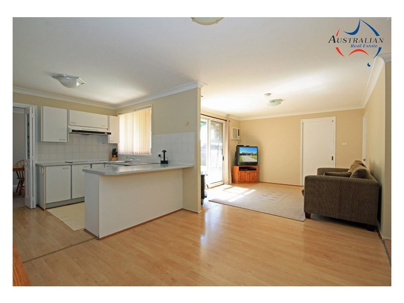 8 Mezen Place, St Clair NSW 2759