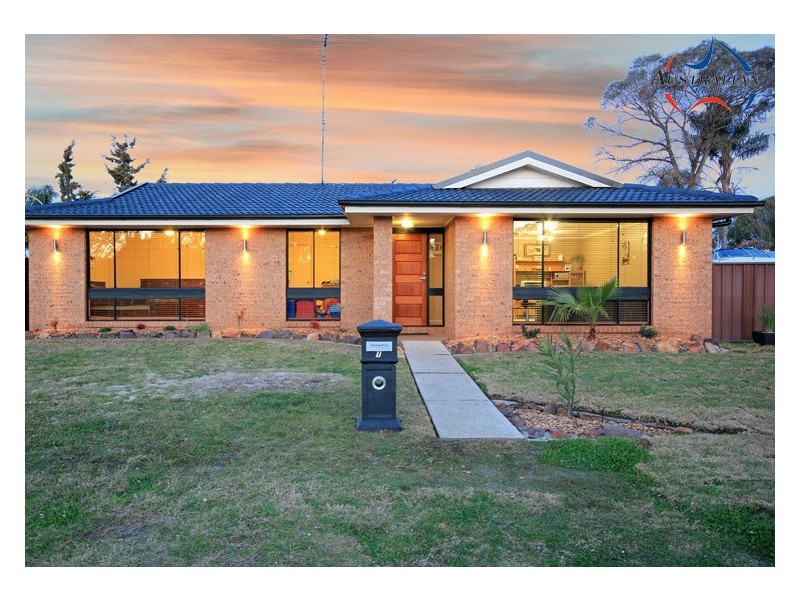 1 Meru Place, St Clair NSW 2759
