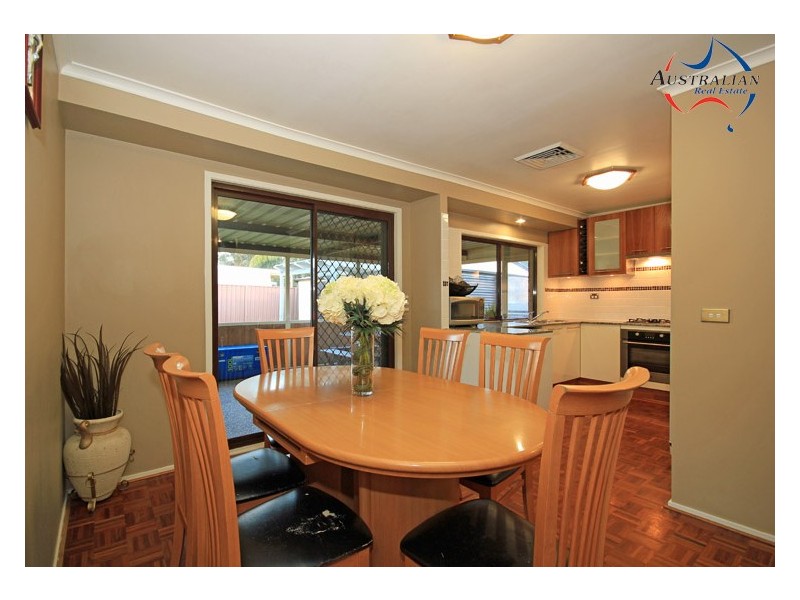 1 Meru Place, St Clair NSW 2759