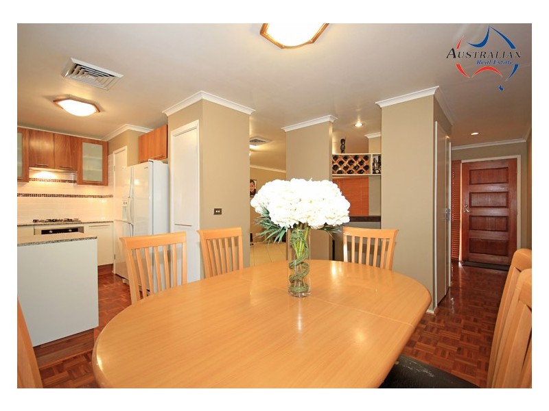 1 Meru Place, St Clair NSW 2759