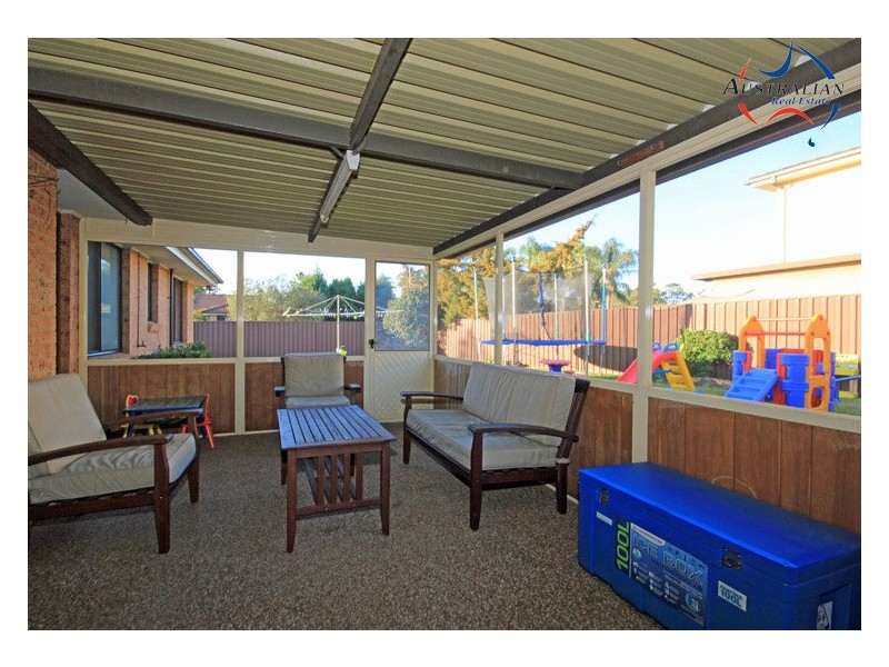 1 Meru Place, St Clair NSW 2759