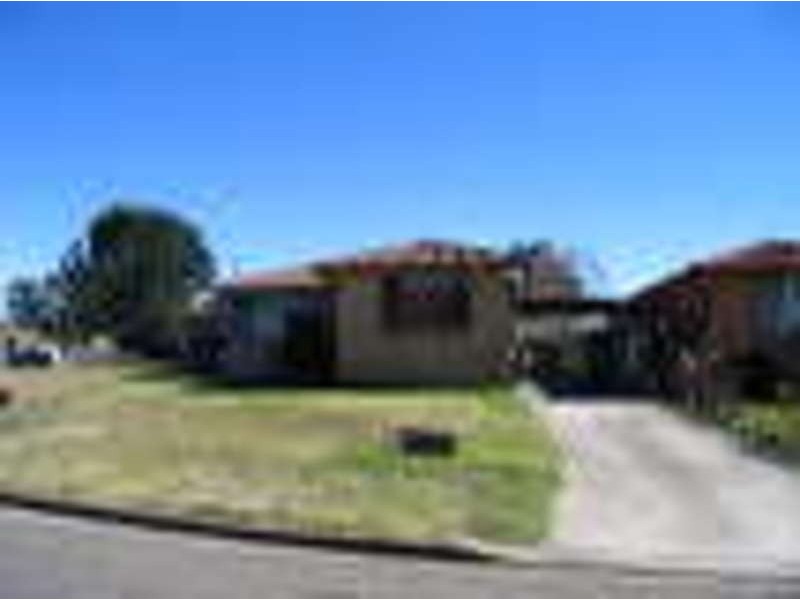 45 Francis Greenway Dr, St Clair NSW 2759