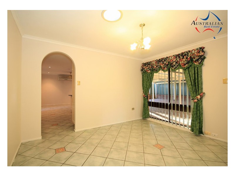130 Pine Creek Circuit, St Clair NSW 2759