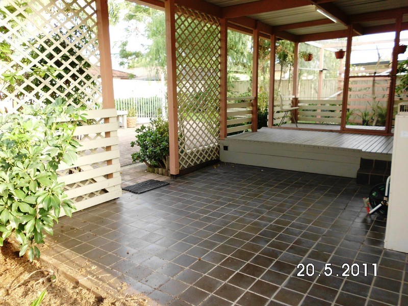 33 Lyrebird Cres, St Clair NSW 2759