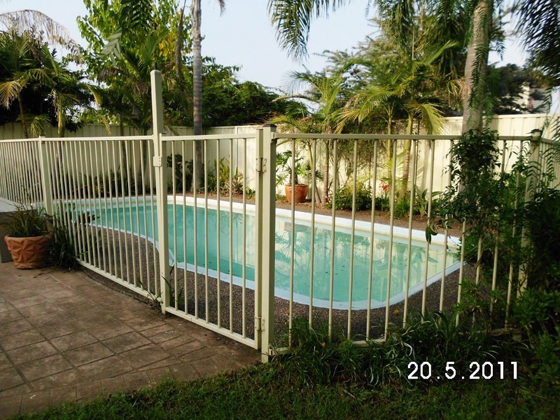 33 Lyrebird Cres, St Clair NSW 2759