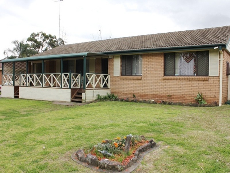 28 Caines Crescent, St Marys NSW 2760