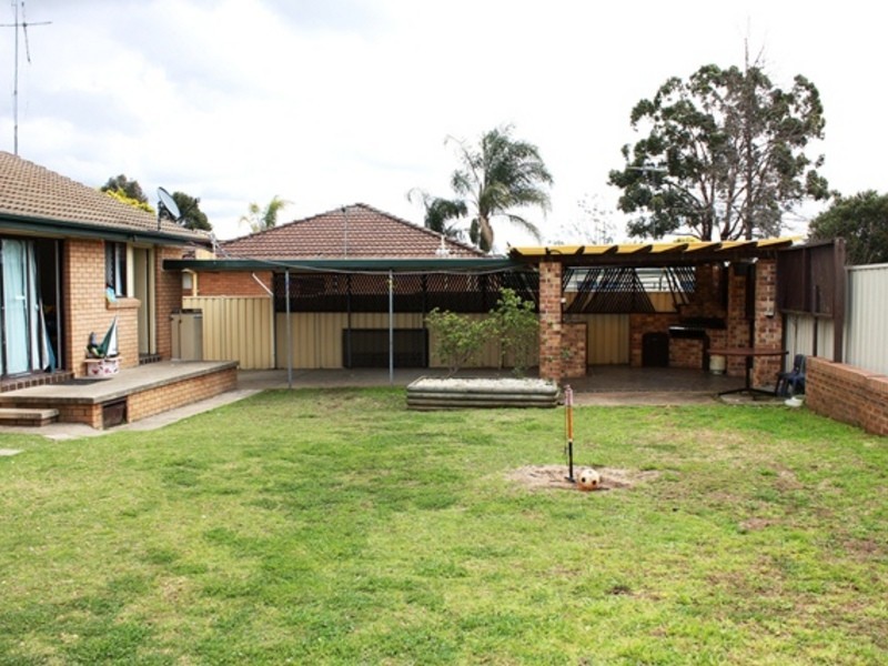28 Caines Crescent, St Marys NSW 2760