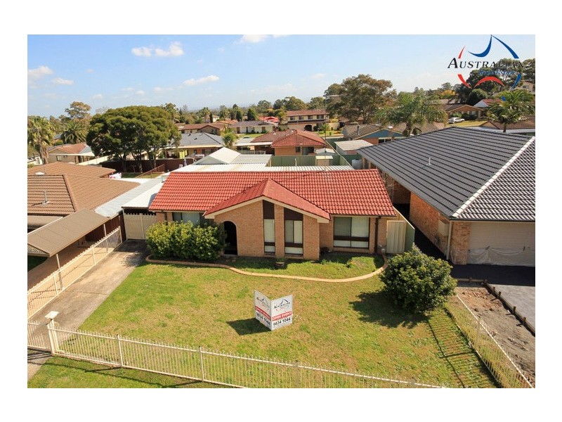 54 Menzies Circuit, St Clair NSW 2759